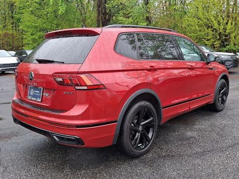 Certified 2024 Volkswagen Tiguan SE R-Line AWD/4WD image 11