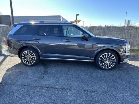 New 2026 Hyundai Palisade Calligraphy image 2