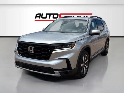 Used 2024 Honda Pilot Elite image 3