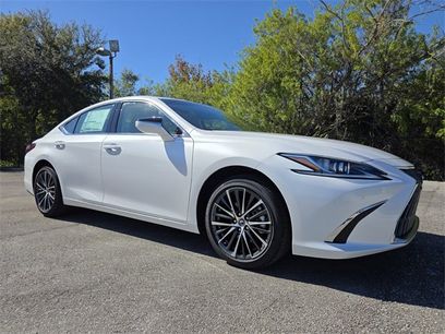 New 2025 Lexus ES 350 w/ Premium Package