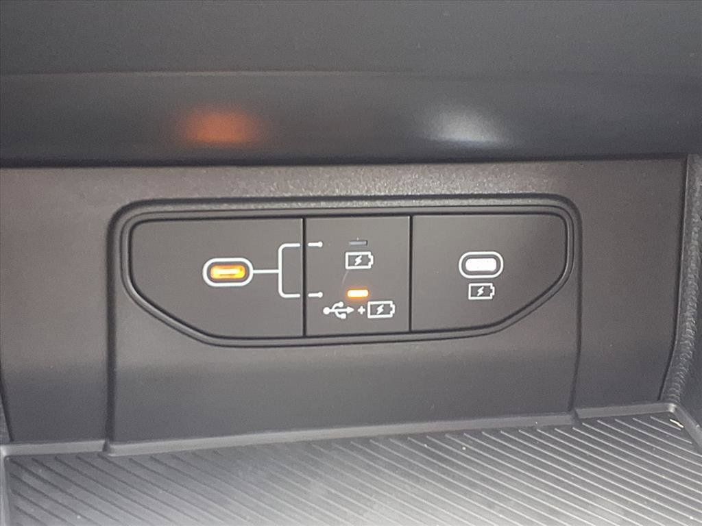 Certified 2026 Kia Sportage LX FWD image 5