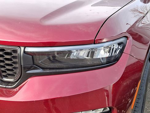 New 2025 Jeep Grand Cherokee Limited image 4