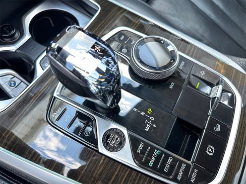 Used 2019 BMW X7 xDrive50i w/ Premium Package image 15