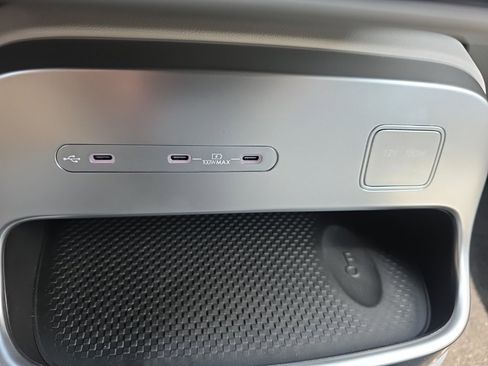 New 2026 Hyundai Ioniq 9 SEL image 28