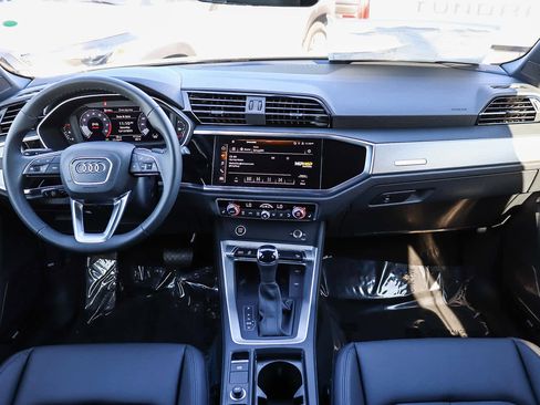 New 2025 Audi Q3 2.0T Premium image 16