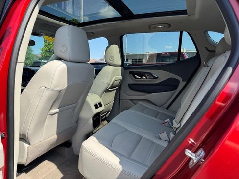 Used 2023 GMC Terrain Denali w/ Denali Premium Package AWD/4WD image 11