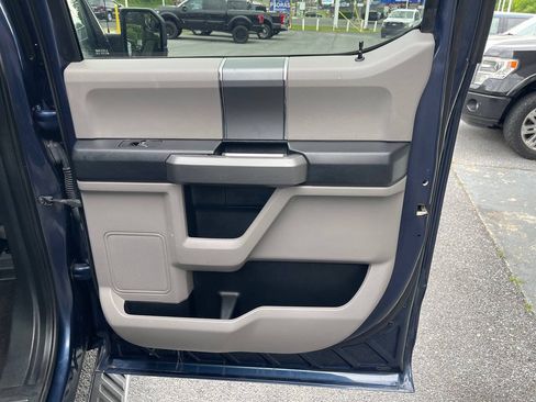 Used 2017 Ford F150 XLT w/ Equipment Group 302A Luxury AWD/4WD image 31