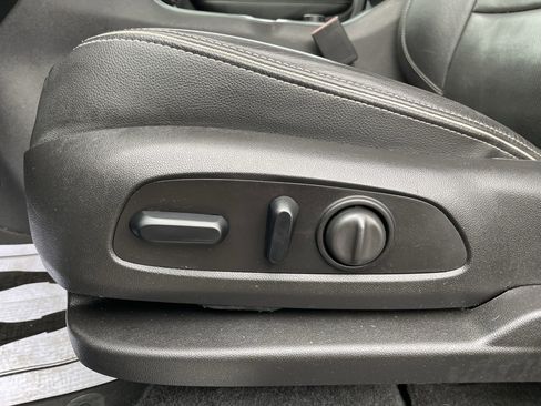 Used 2018 GMC Terrain Denali w/ Advanced Safety Package image 16