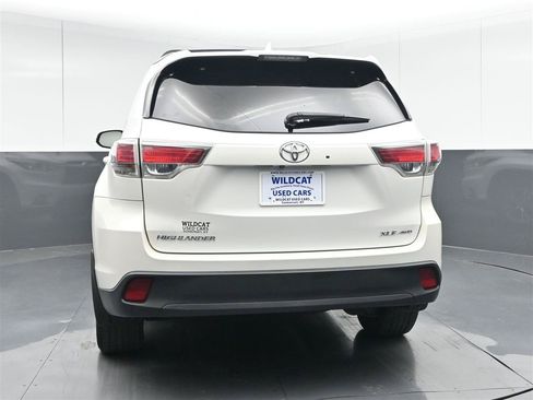 Used 2016 Toyota Highlander XLE AWD/4WD image 6