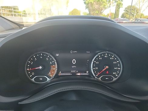Used 2023 Jeep Renegade Trailhawk AWD/4WD image 33