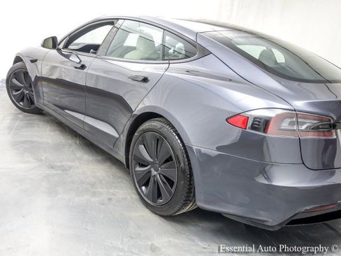 Used 2022 Tesla Model S image 10