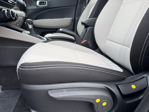New 2026 Hyundai Venue SEL FWD image 11