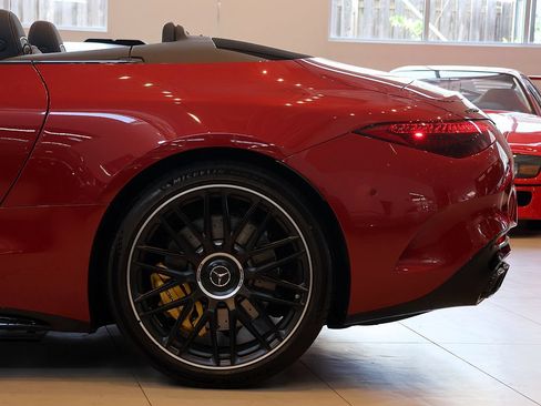Used 2022 Mercedes-Benz SL 63 AMG 4MATIC image 43