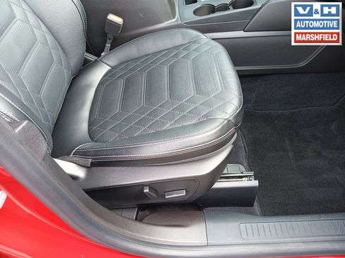 Used 2023 Ford Escape Platinum w/ Premium Technology Package AWD/4WD image 21