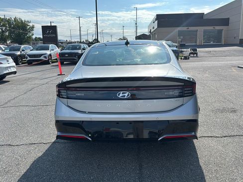 Certified 2025 Hyundai Sonata Limited FWD image 6
