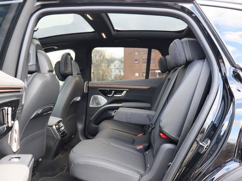 Used 2025 Mercedes-Benz EQS 450+ 4MATIC SUV w/ Winter Package image 15