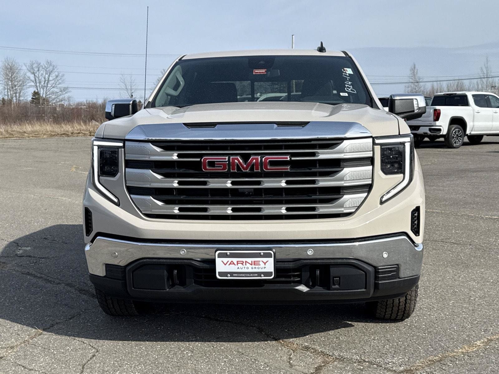 New 2026 GMC Sierra 1500 SLE w/ X31 Off-Road Package AWD/4WD image 2