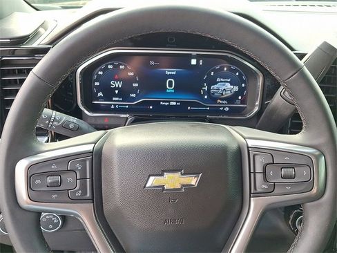 Used 2023 Chevrolet Silverado 1500 LT image 18