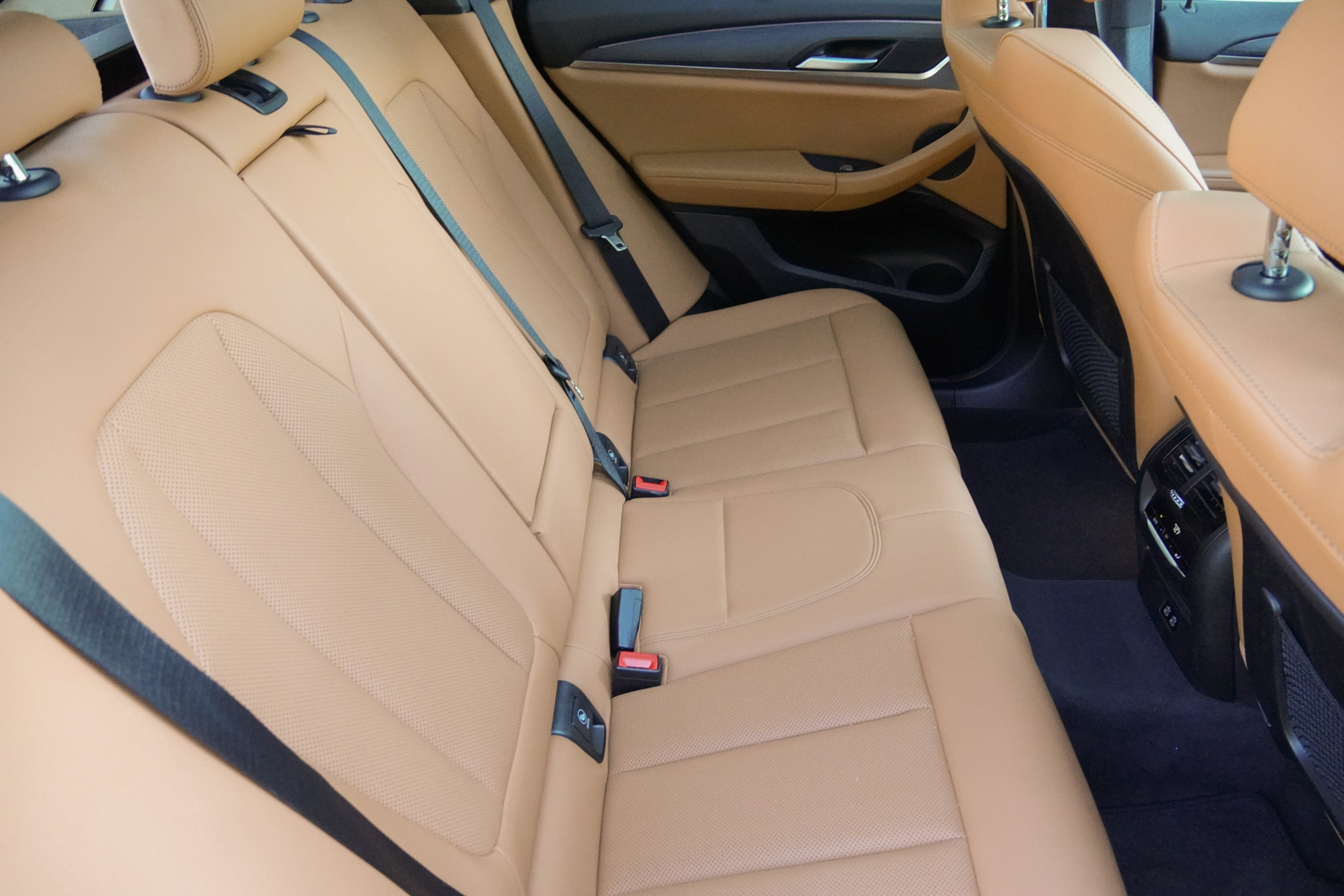 Certified 2024 BMW X3 sDrive30i w/ Premium Package RWD image 33