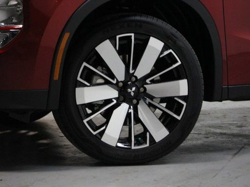 New 2025 Mitsubishi Outlander SE image 3