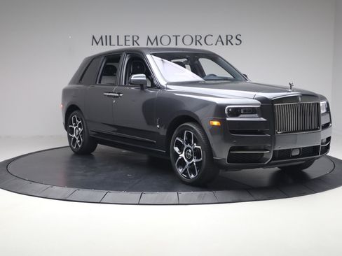 Used 2022 Rolls-Royce Cullinan Black Badge AWD/4WD image 12