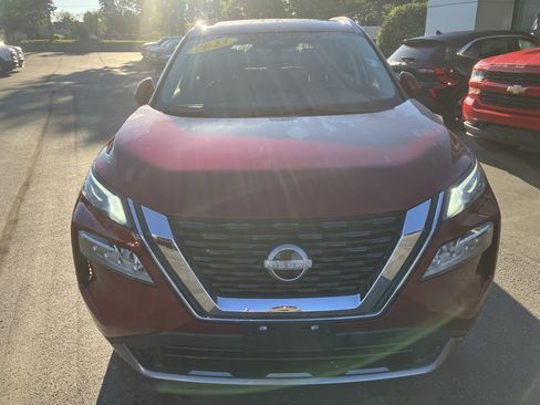 Used 2023 Nissan Rogue SL AWD/4WD image 2