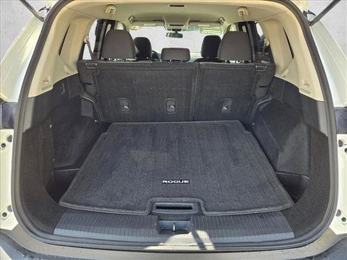 Used 2021 Nissan Rogue S image 6