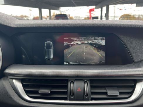 Used 2023 Alfa Romeo Stelvio Veloce image 25