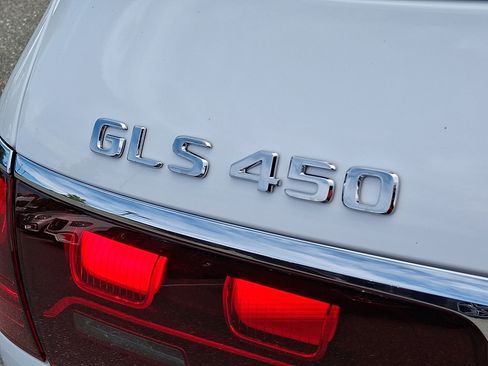 New 2026 Mercedes-Benz GLS 450 4MATIC image 17