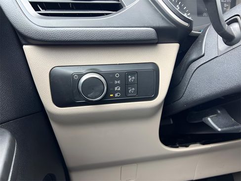 Used 2022 Ford Escape SE w/ Cold Weather Package image 20