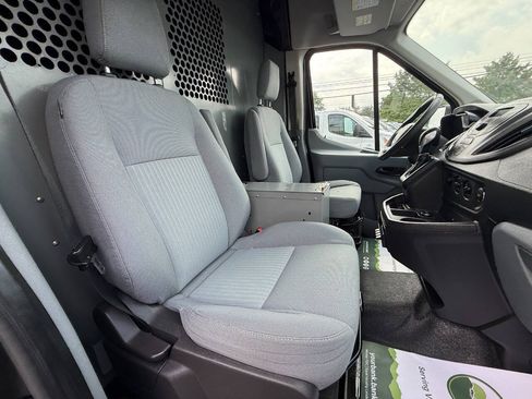 Used 2015 Ford Transit 250 148 Medium Roof RWD image 29