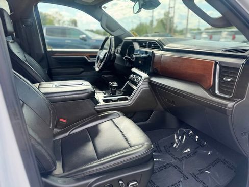 Used 2022 GMC Sierra 1500 Denali AWD/4WD image 10