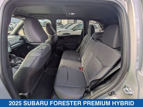 Certified 2025 Subaru Forester Premium AWD/4WD image 30