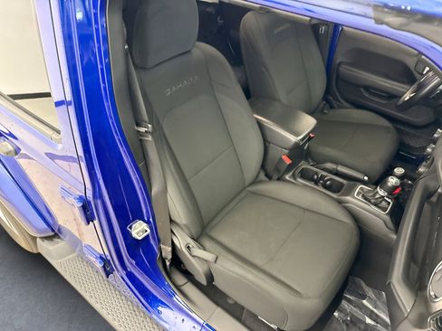 Used 2020 Jeep Wrangler Unlimited Sahara w/ Uconnect 4C Nav & Sound Group image 16