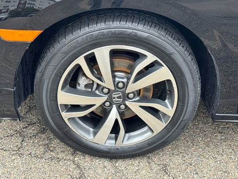 Certified 2022 Honda Odyssey Touring image 2