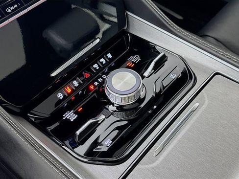 New 2026 Jeep Grand Wagoneer 4WD image 20