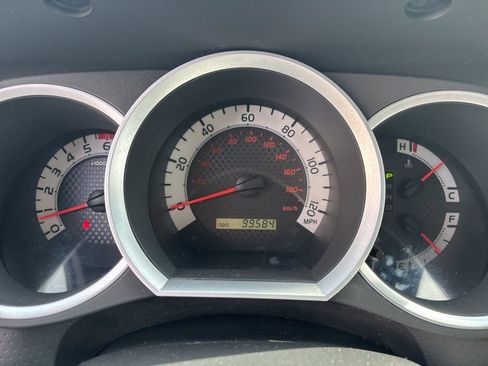 Used 2012 Toyota Tacoma 4x4 Access Cab w/ SR5 Pkg image 12