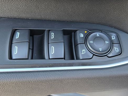 New 2025 GMC Sierra 2500 SLE w/ SLE Value Package; image 18