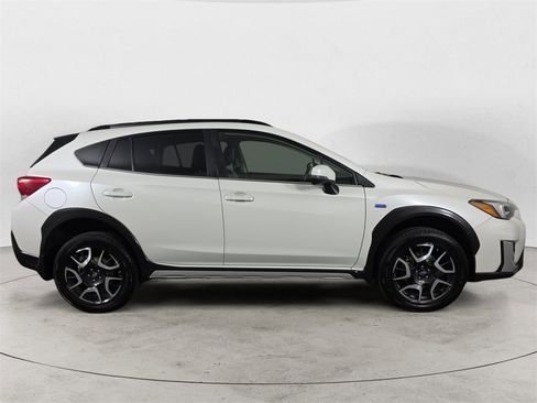 Used 2019 Subaru Crosstrek Hybrid w/ Moonroof Package w/Navigation image 6