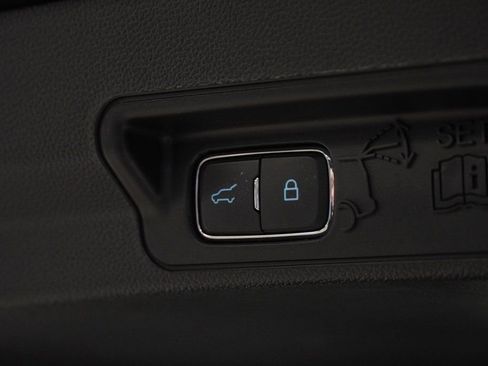 Used 2023 Ford Explorer XLT w/ Equipment Group 202A image 46