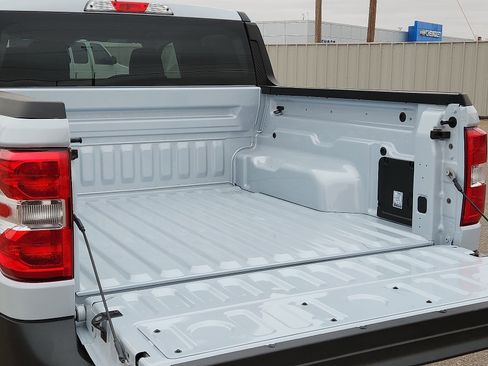 New 2026 Ford Maverick XL image 8