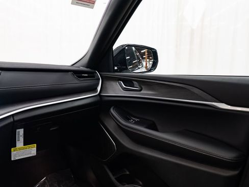 New 2026 Jeep Grand Cherokee Limited w/ Limited Altitude Package image 11