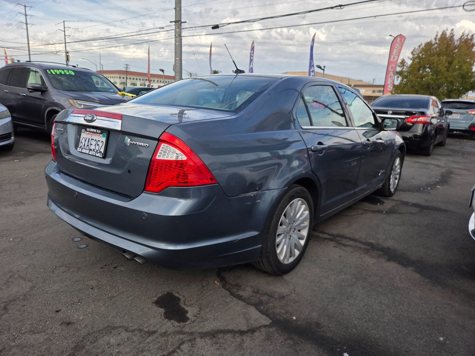 Used 2012 Ford Fusion Hybrid FWD image 4