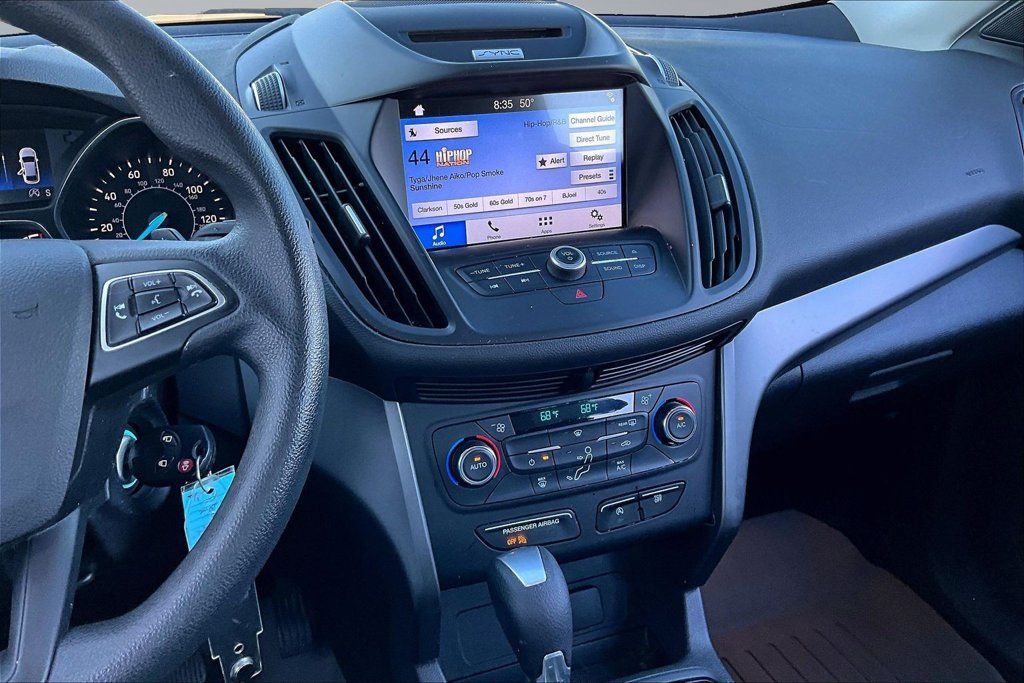 Used 2017 Ford Escape SE w/ Equipment Group 201A AWD/4WD image 9