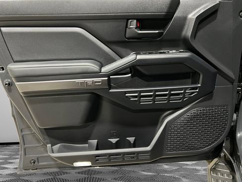 Used 2025 Toyota 4Runner TRD Off-Road image 24