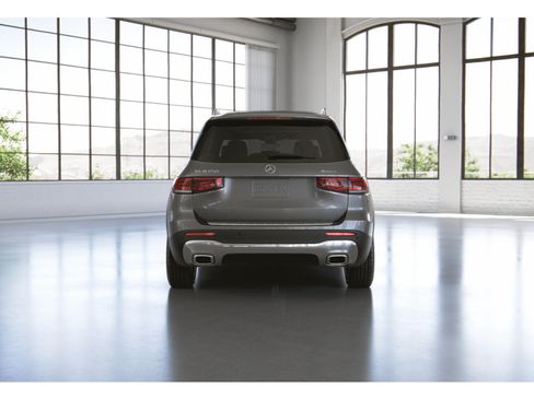 Certified 2023 Mercedes-Benz GLB 250 4MATIC image 12