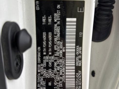 Used 2019 Toyota 4Runner Limited image 31