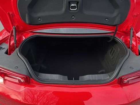 Certified 2023 Chevrolet Camaro LT w/ Technology Package image 29