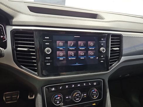 Used 2023 Volkswagen Atlas SEL Premium AWD/4WD image 34