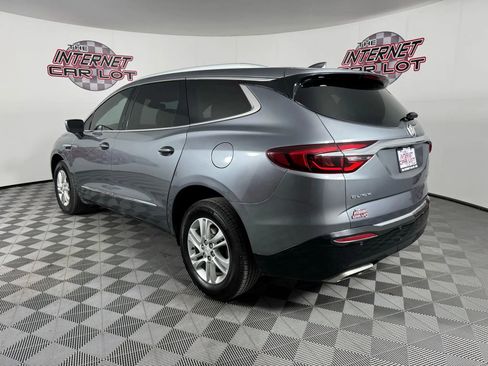 Used 2018 Buick Enclave Essence image 5